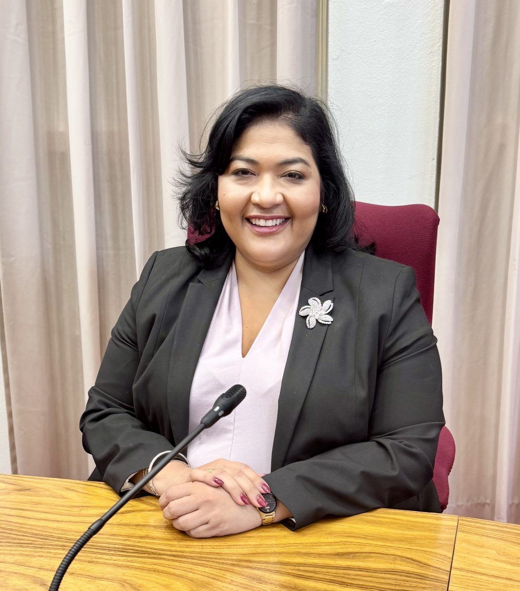 Xiomara Maduro tevreden over positieve beoordeling van Aruba door Fitch Ratings Xiomara Maduro tevreden over positieve beoordeling van Aruba door Fitch Ratings