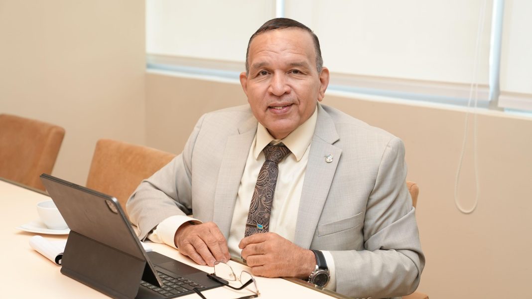 MEP-parlementariër Endy Croes noemt dienstreis minister Gerlien Croes naar Nederland ‘onnodige luxe’ MEP-parlementariër Endy Croes noemt dienstreis minister Gerlien Croes naar Nederland ‘onnodige luxe’