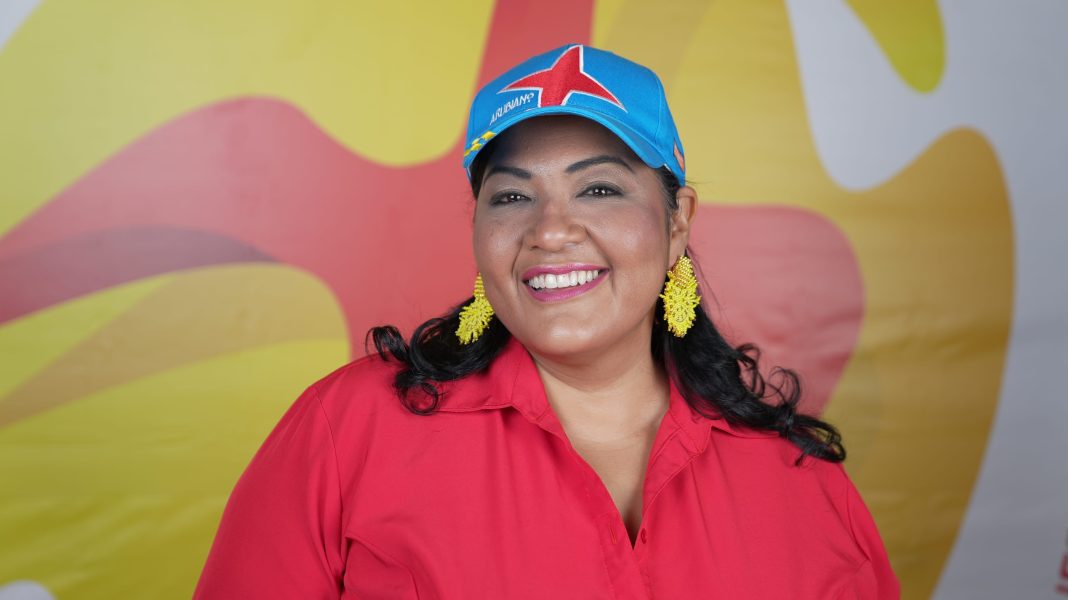 MEP-parlementariërs Xiomara Maduro en Rocco Tjon zaterdag te gast in radioprogramma ‘Interes di Pueblo’ MEP-parlementariërs Xiomara Maduro en Rocco Tjon zaterdag te gast in radioprogramma ‘Interes di Pueblo’