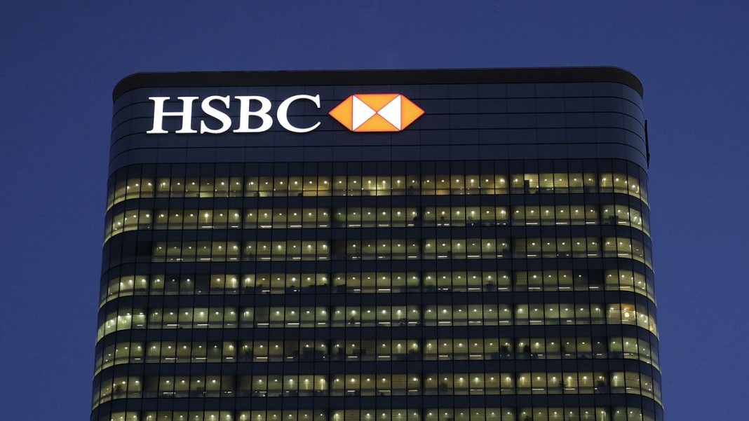 HSBC-rapport: vrouwen voelen zich onzeker over financiële beslissingen HSBC-rapport: vrouwen voelen zich onzeker over financiële beslissingen (Picture by: assets.bwbx.io)