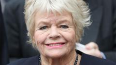 Televisieicoon Judith Chalmers op 90-jarige leeftijd overleden (Picture by: ichef.bbci.co.uk)