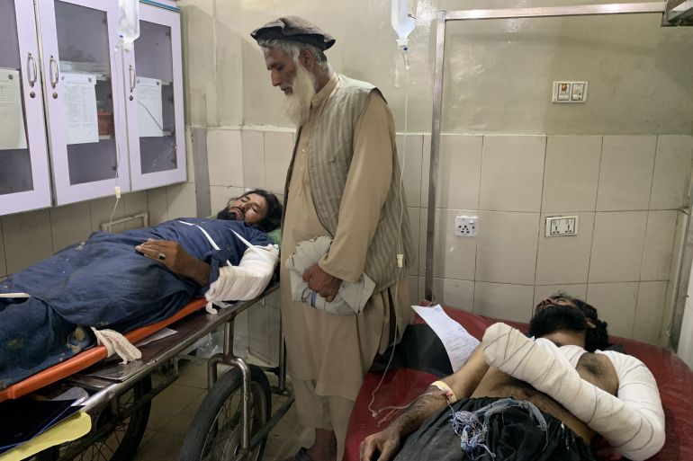 Achttien doden bij ongeluk met vrachtwagen vol Afghaanse terugkeerders uit Pakistan (Picture by: aljazeera.com)