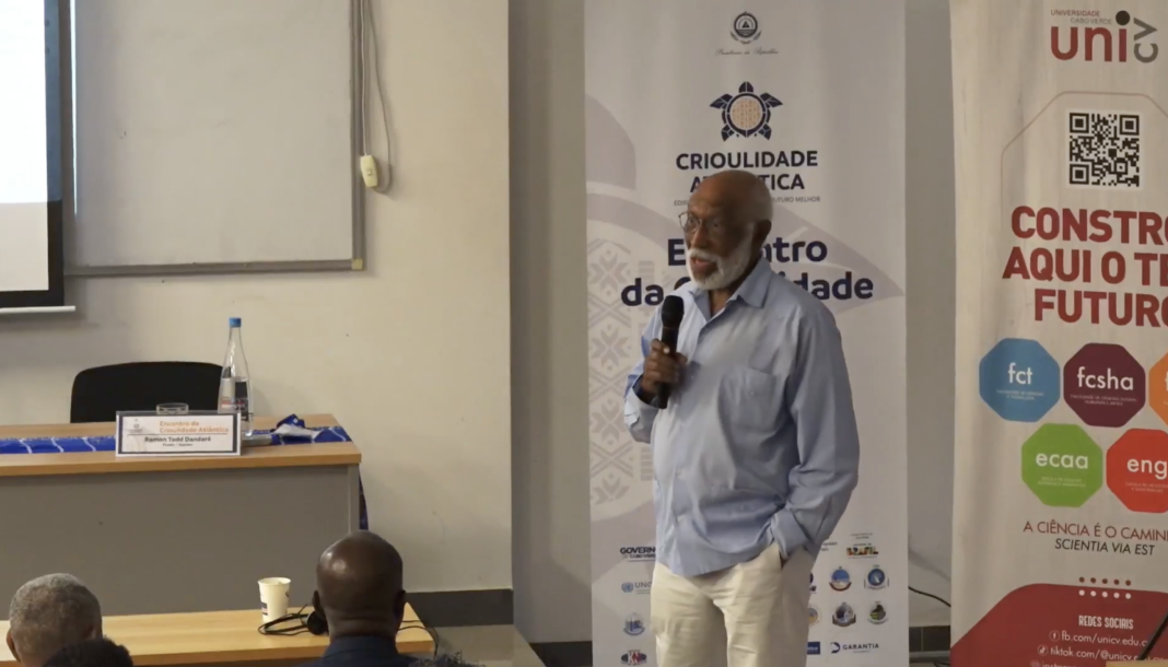 Arubaanse taalkundige Todd Dandaré neemt deel aan internationale conferentie in Kaapverdië Arubaanse taalkundige Todd Dandaré neemt deel aan internationale conferentie in Kaapverdië (Picture by: 24ora.com)