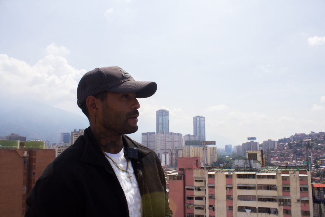 Carlos Rengifo, el atleta que camina sobre el cielo de Caracas
