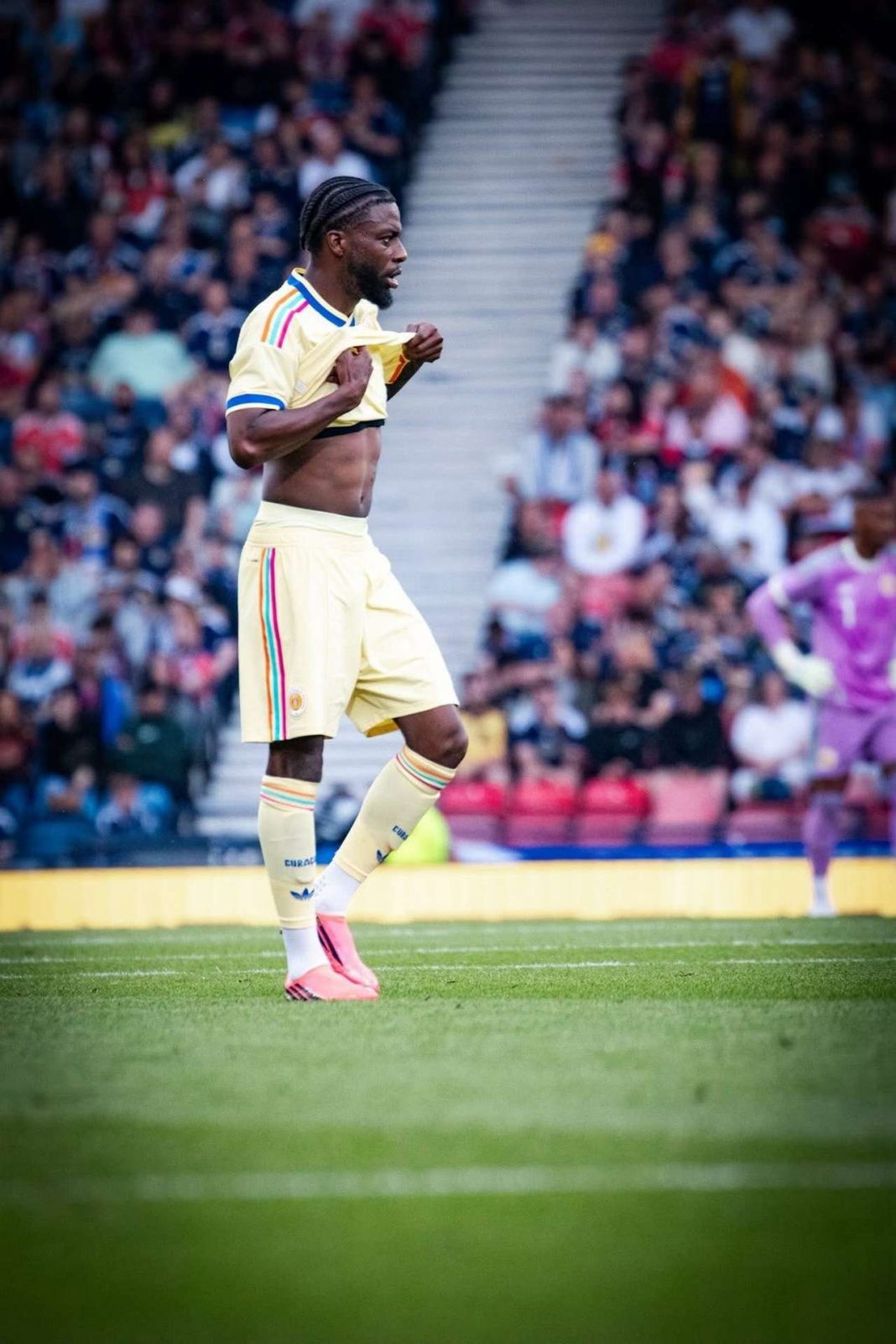 Curaçao speelt gelijkwaardig duel tegen Schotland ondanks rode kaart Curaçao speelt gelijkwaardig duel tegen Schotland ondanks rode kaart (Picture by: 24ora.com)