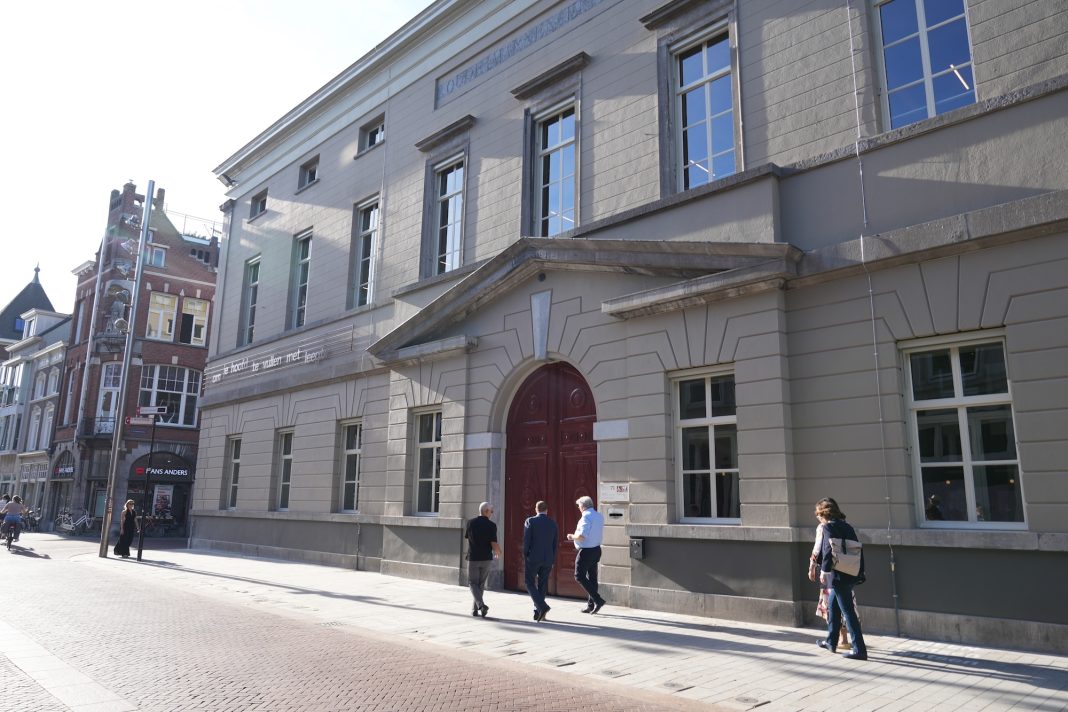 Premier Mike Eman bezoekt Huis73 in Den Bosch als inspiratie voor MFA-projecten op Aruba Premier Mike Eman bezoekt Huis73 in Den Bosch als inspiratie voor MFA-projecten op Aruba