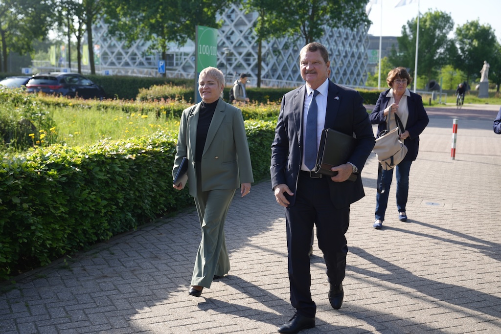 Premier Eman ziet kennis en natuurbescherming als sleutel voor Aruba’s toekomst Premier Eman ziet kennis en natuurbescherming als sleutel voor Aruba’s toekomst