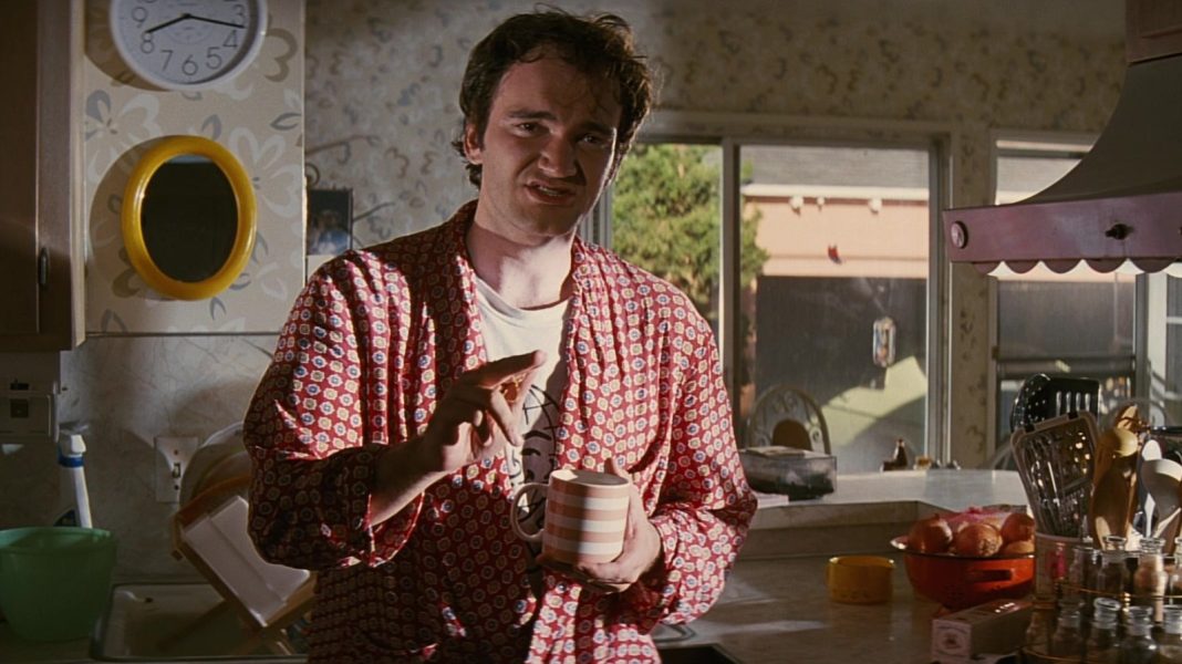 De vete tussen Quentin Tarantino en filmcriticus Roger Ebert uitgelegd De vete tussen Quentin Tarantino en filmcriticus Roger Ebert uitgelegd (Picture by: slashfilm.com)