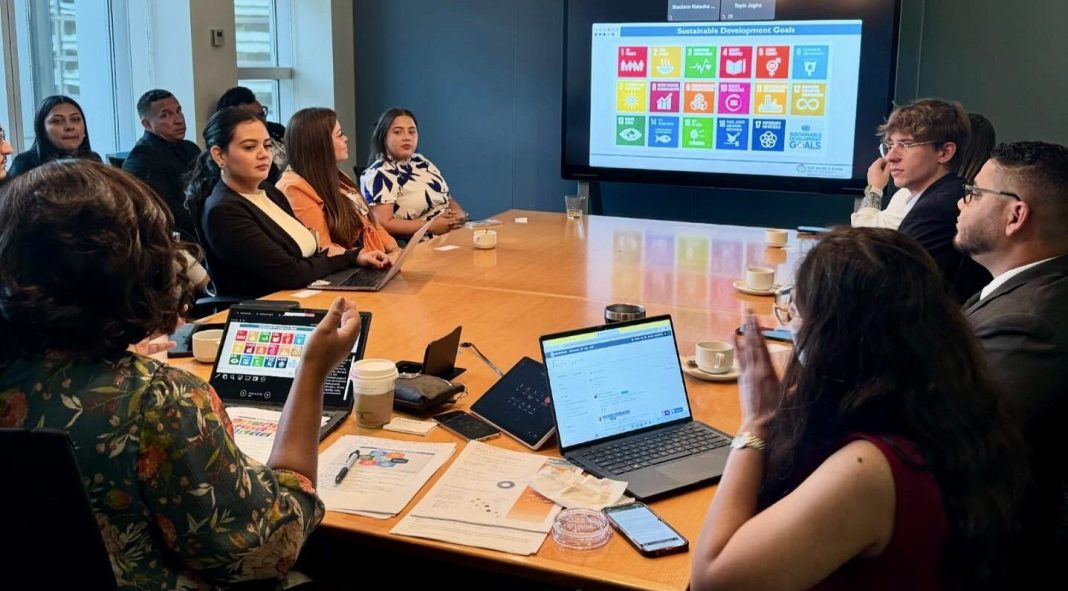 Gevolmachtigd minister organiseert virtuele sessie over internationale carrières voor Arubanen (Picture by: solodipueblo.com)