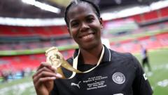 Khadija Shaw tekent nieuw contract bij Manchester City na spectaculaire ommekeer Khadija Shaw tekent nieuw contract bij Manchester City na spectaculaire ommekeer (Picture by: ichef.bbci.co.uk)