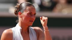 Kostyuk draagt overwinning op aan Oekraïne na raketinslagen vlakbij ouderlijk huis (Picture by: ichef.bbci.co.uk)