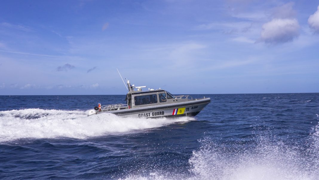 Kustwacht zoekt naar mogelijk vermiste man op zee Kustwacht zoekt naar mogelijk vermiste man op zee