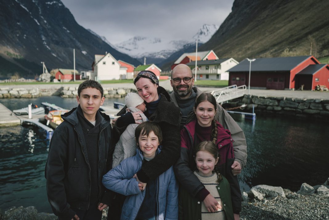 Neon wint zevende Palme d’Or op rij met film van Cristian Mungiu Neon wint zevende Palme d'Or op rij met film van Cristian Mungiu (Picture by: variety.com)