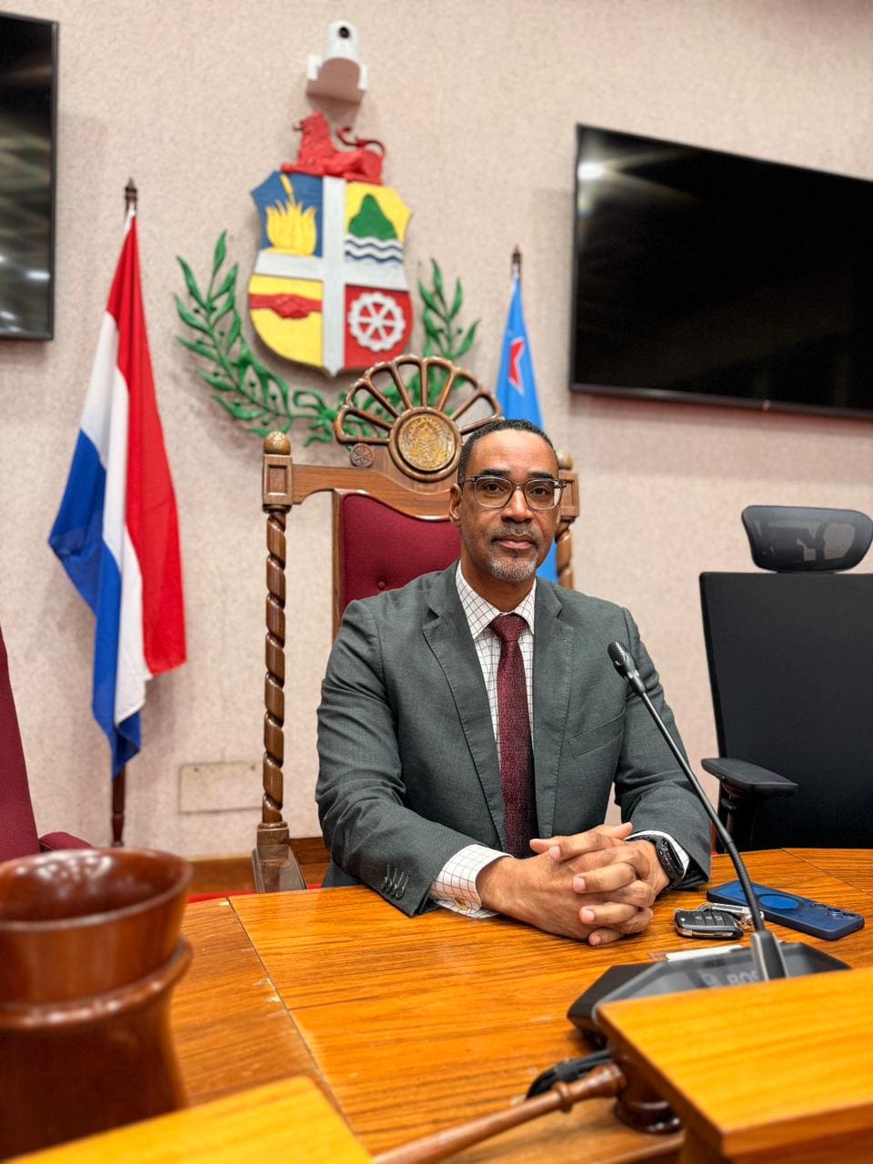 Parlementariër Heyliger pleit voor waardig loon en concrete arbeidsmarktmaatregelen (Picture by: 24ora.com)