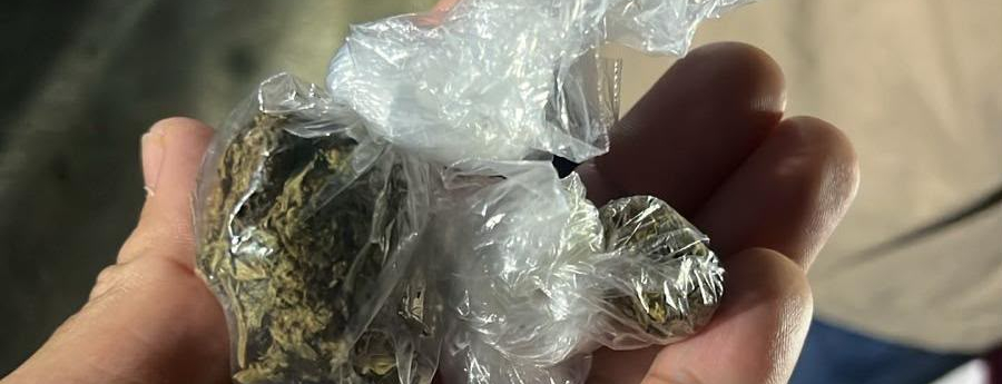 Politie Aruba confisqueert drugs en steekwapens tijdens tweede nacht preventieve controles Politie Aruba confisqueert drugs en steekwapens tijdens tweede nacht preventieve controles (Picture by: noticiacla.com)