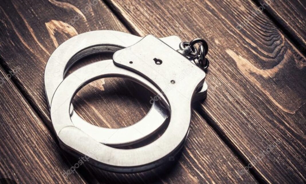 Politie arresteert 33-jarige man na mishandeling twee minderjarigen op Curaçao Politie arresteert 33-jarige man na mishandeling twee minderjarigen op Curaçao (Picture by: extra.cw)