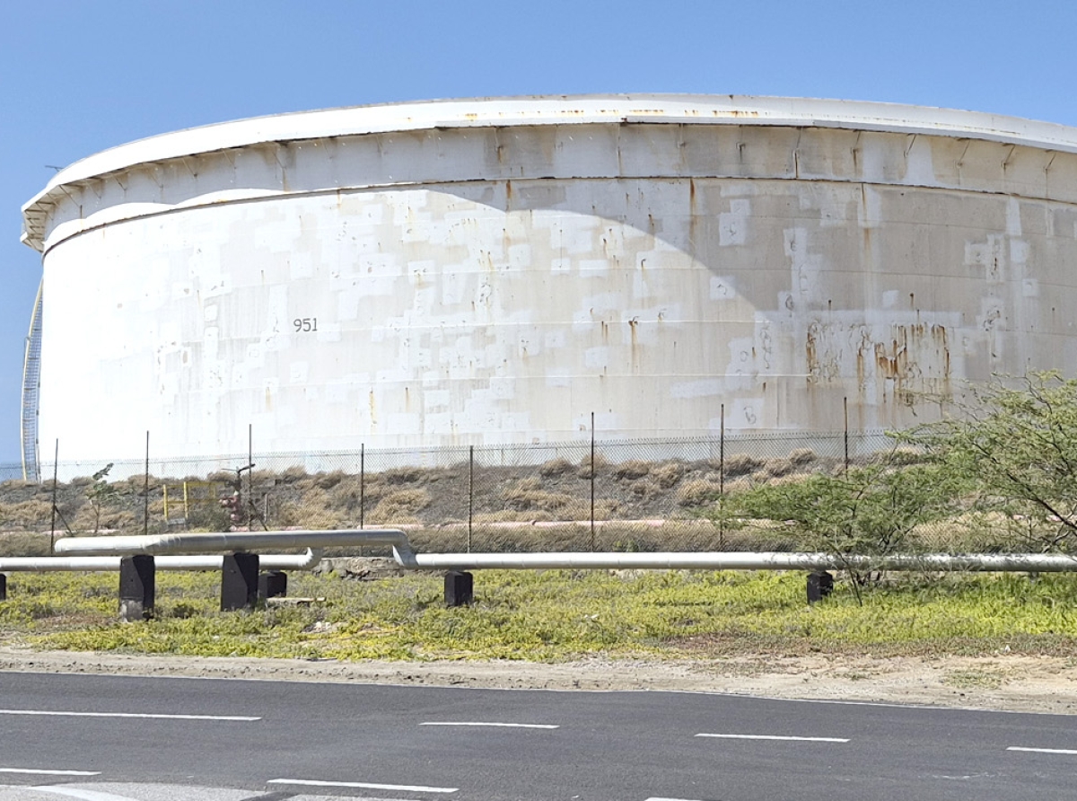 RdA ziet Tank Farm als beste optie voor toekomst r RdA ziet 'Tank Farm' als beste optie voor toekomst raffinaderij Aruba (Picture by: diario.aw)