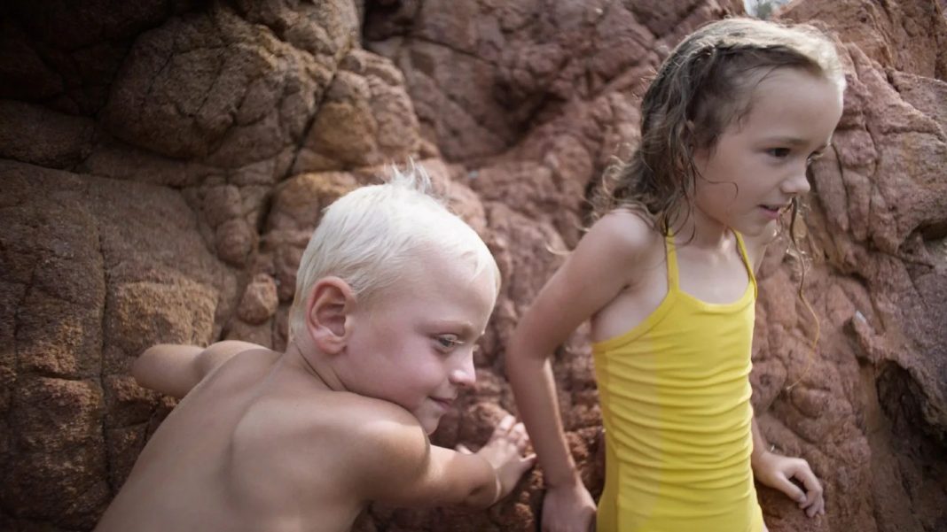'Red Rocks': Bruno Dumont verkent de wereld van eigenzinnige kliffenspringende kinderen (Picture by: variety.com)