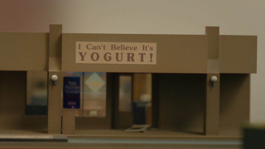 Regisseur 'The Yogurt Shop Murders' over het interviewen van de dochter van de moordenaar (Picture by: variety.com)