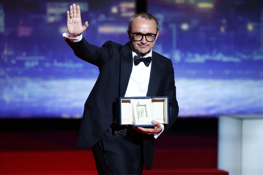 Russische regisseur wint Grand Prix in Cannes en spreekt Putin aan: 'Stop dit bloedbad' (Picture by: variety.com)