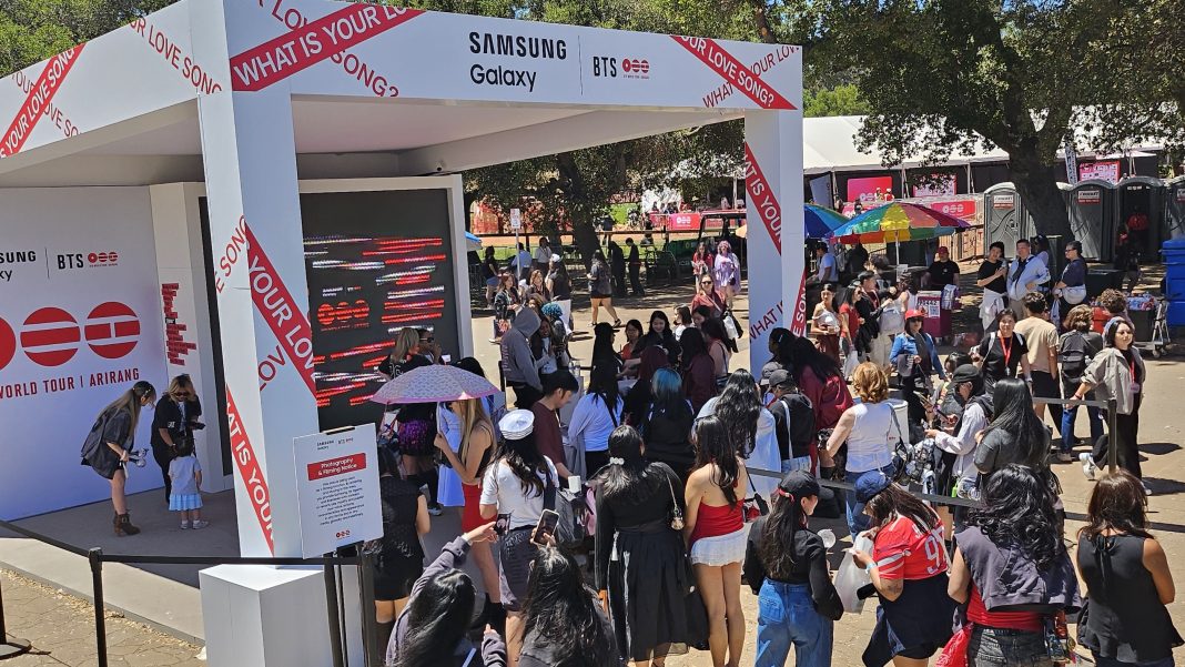 Samsung lanceert meeslepende fan-ervaringen voor BTS 'Arirang' wereldtournee (Picture by: variety.com)