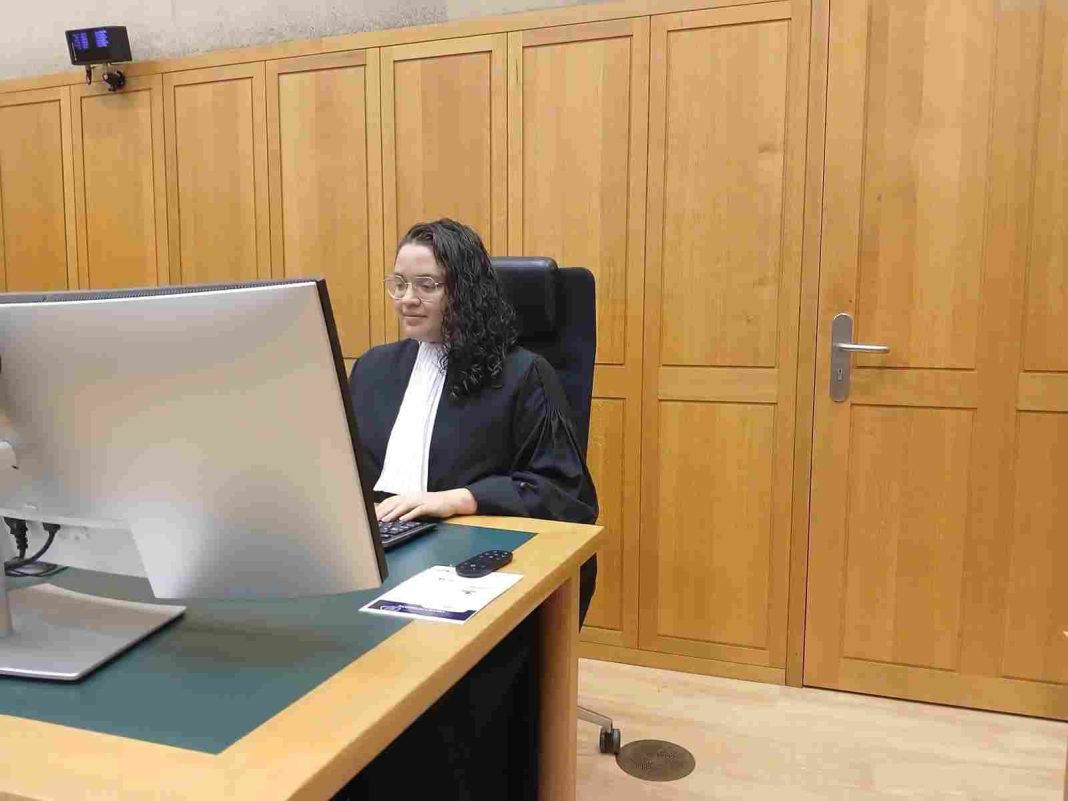Sandy Kock-Croes behaalt masterdiploma rechtsgeleerdheid aan Tilburg University (Picture by: 24ora.com)