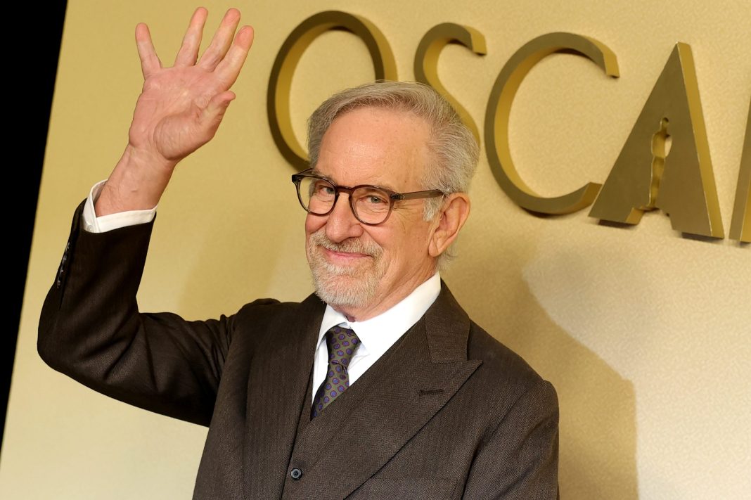 Spielberg waarschuwt Hollywood: gebruik AI nooit als eindoordeel bij creatieve beslissingen (Picture by: variety.com)