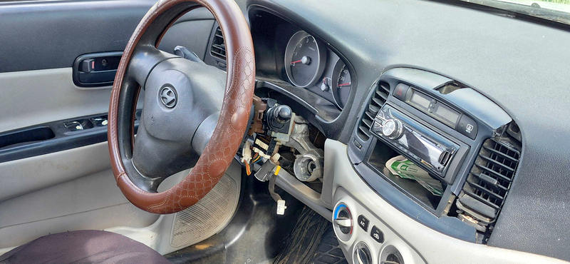 Twee arrestaties na poging tot voertuigdiefstal op Curaçao (Picture by: extra.cw)
