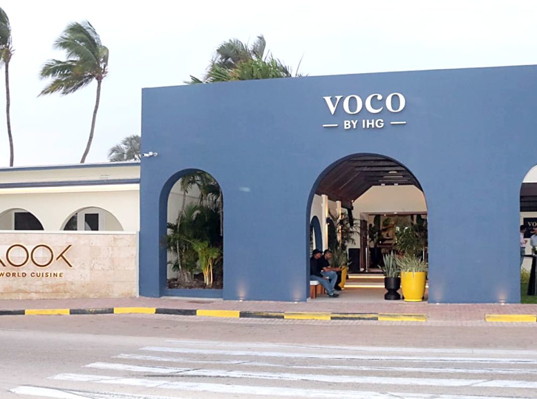 Venezolaans hotelbedrijf GH Hoteles opent voco Surfside op Aruba Venezolaans hotelbedrijf GH Hoteles opent voco Surfside op Aruba (Picture by: diario.aw)