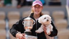 Andreeva wint Roland Garros, sprookje Chwalinska eindigt in finale (Picture by: ichef.bbci.co.uk)