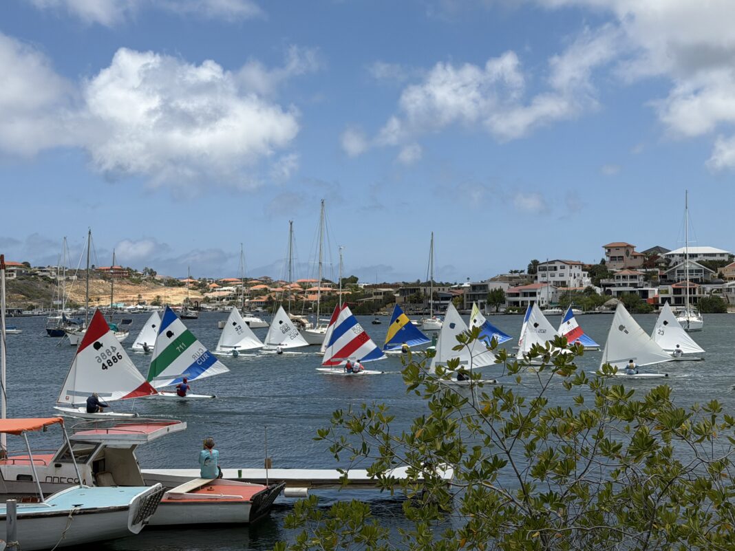 Ard van Aanholt wint de Dolf van der Giessen Race op Curaçao (Picture by: extra.cw)