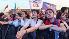 Armenië gaat naar de stembus terwijl Rusland druk uitoefent op pro-Westerse regering (Picture by: ichef.bbci.co.uk)