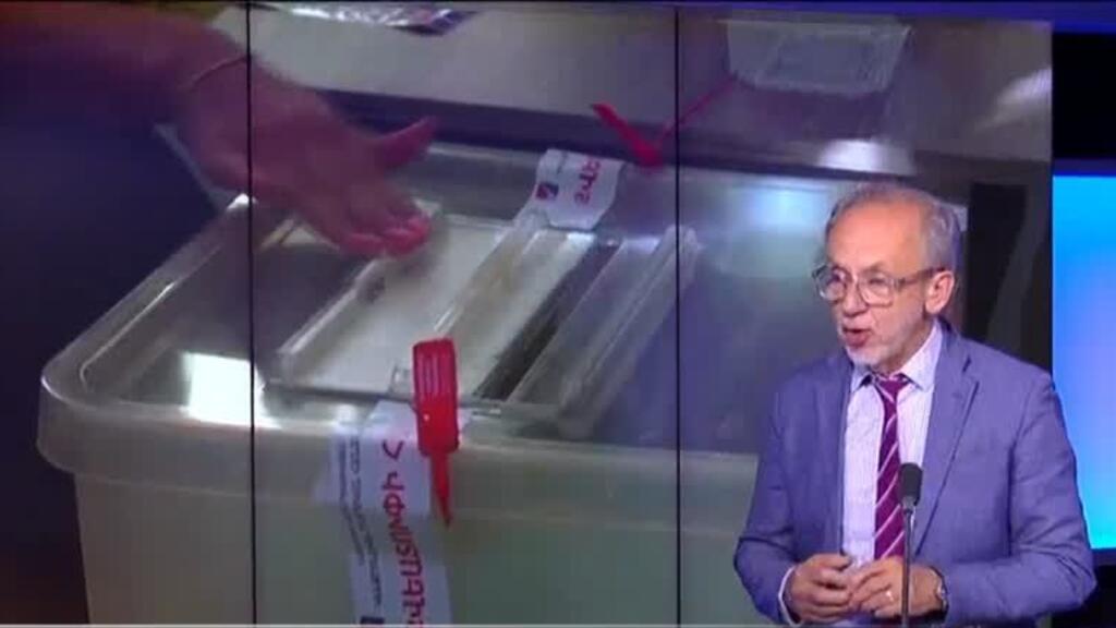 Armeniërs stemmen over geopolitieke toekomst van het land Armeniërs stemmen over geopolitieke toekomst van het land (Picture by: s.france24.com)