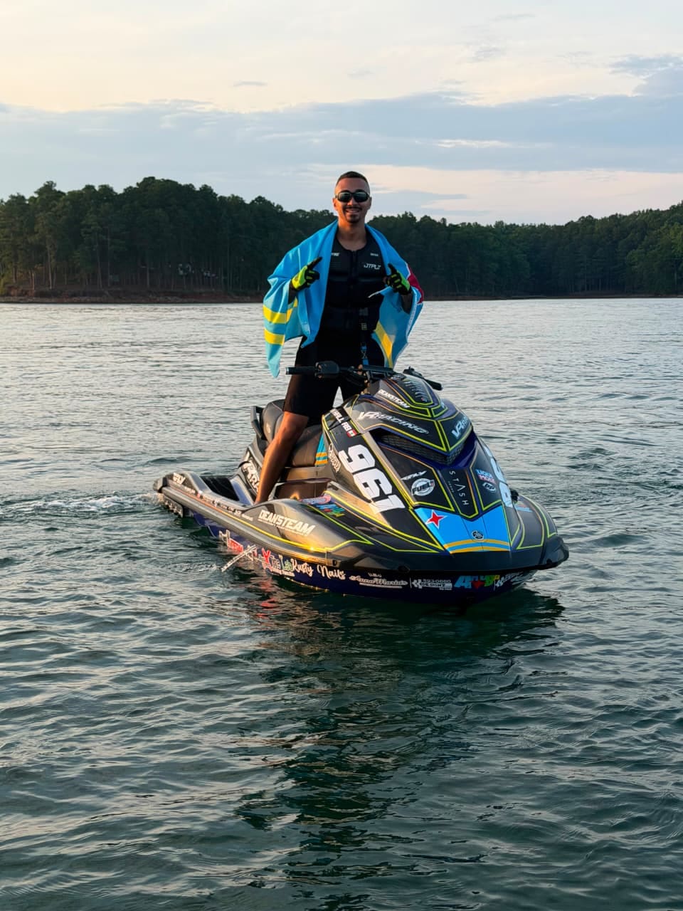Arubaanse jetski-atleet Ayman Hallab neemt voor tweede maal deel aan internationale competitie in Verenigde Staten Arubaanse jetski-atleet Ayman Hallab neemt voor tweede maal deel aan internationale competitie in Verenigde Staten (Picture by: 24ora.com)