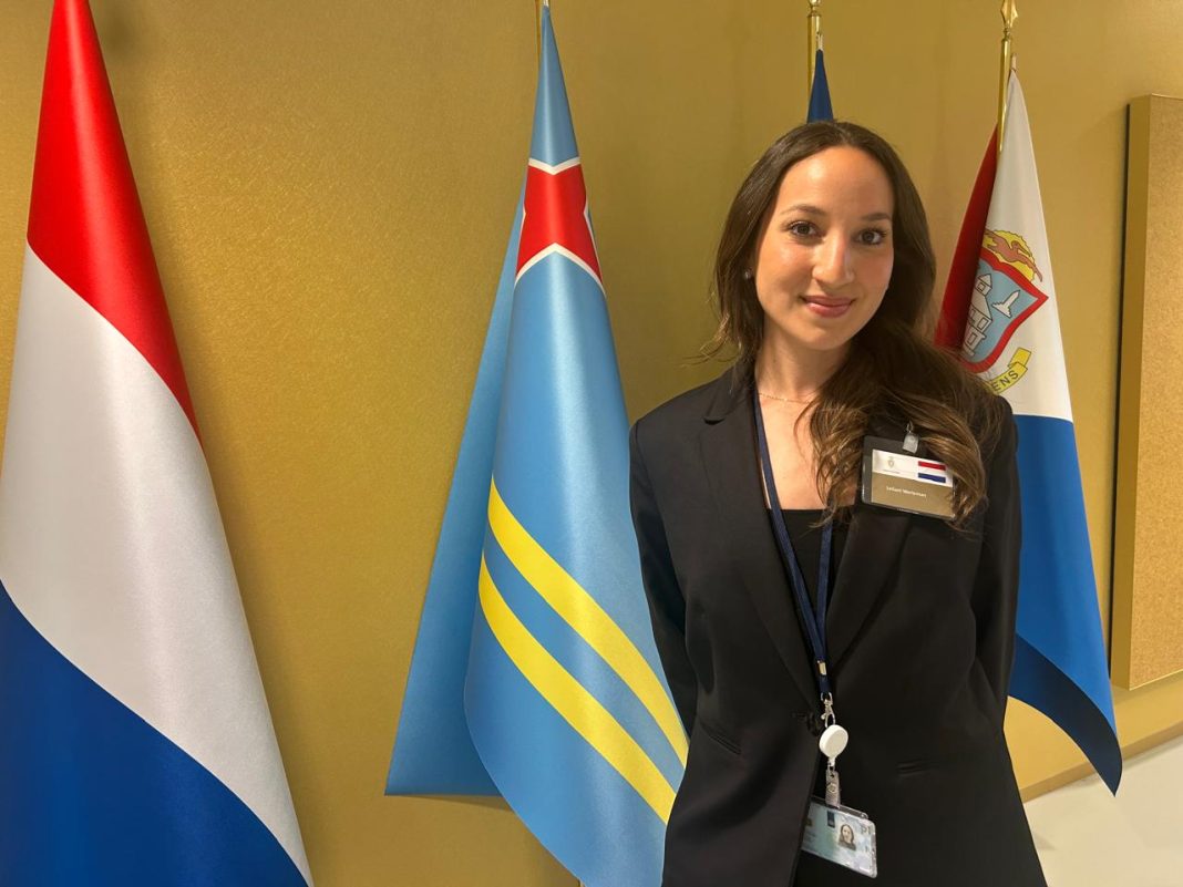 Arubaanse rechtenstudente Leilani Werleman begint stage bij Tweede Kamer Arubaanse rechtenstudente Leilani Werleman begint stage bij Tweede Kamer (Picture by: 24ora.com)