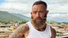 Ashley Cain betuigt spijt over seksistisch taalgebruik uit het verleden Ashley Cain betuigt spijt over seksistisch taalgebruik uit het verleden (Picture by: ichef.bbci.co.uk)