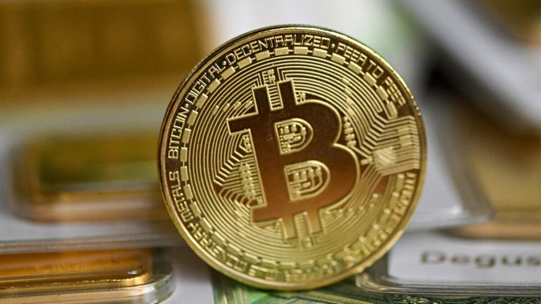 Bitcoin daalt onder $60.000 terwijl beleggers druk voelen op meerdere fronten (Picture by: assets.bwbx.io)