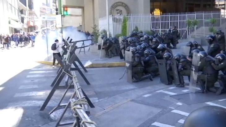 Bolivia kondigt noodtoestand af om protestblokkades op te heffen Bolivia kondigt noodtoestand af om protestblokkades op te heffen (Picture by: aljazeera.com)