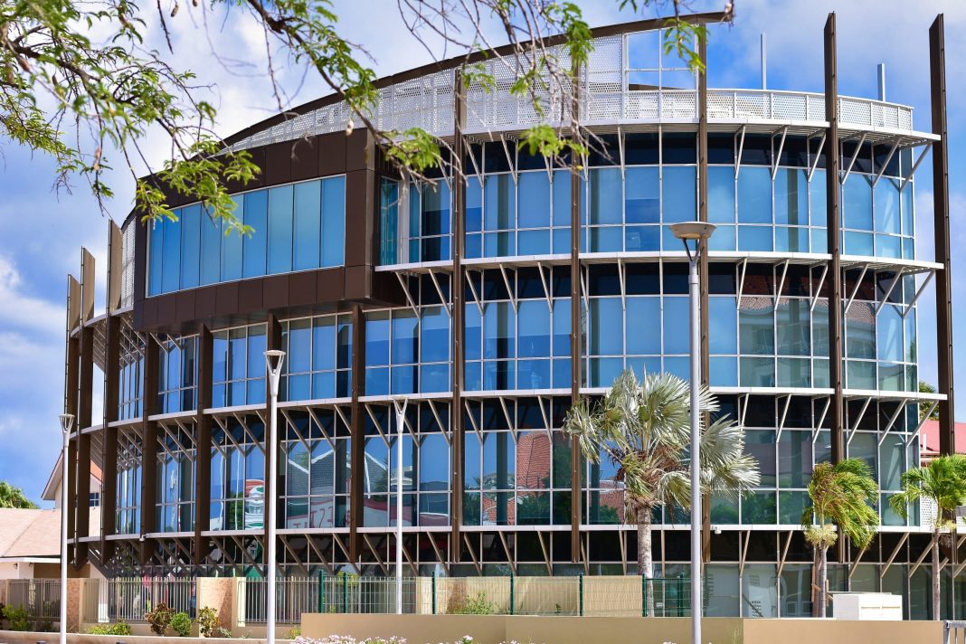 CAft constateert voorlopig begrotingsoverschot van AWG 118 miljoen voor Aruba in 2026 (Picture by: 24ora.com)