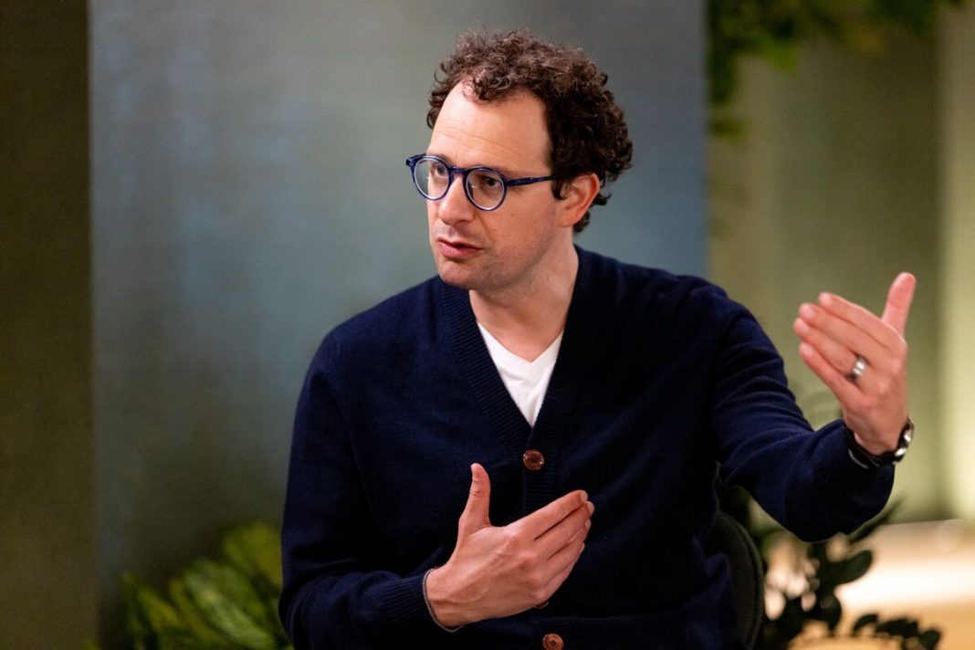 CEO Anthropic weet niet of AI-model Claude betrokken was bij dodelijke aanslag op Iraanse school (Picture by: assets.bwbx.io)