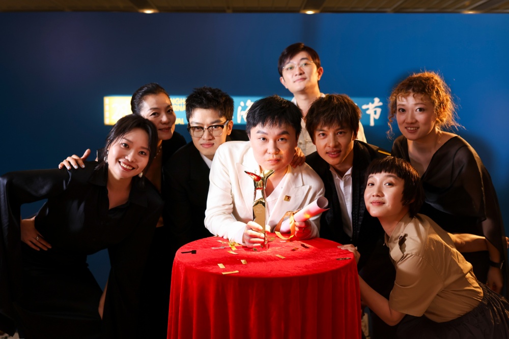 Chinese film ‘Atlantic Rhapsody’ wint grote prijs op filmfestival Shanghai Chinese film 'Atlantic Rhapsody' wint grote prijs op filmfestival Shanghai (Picture by: variety.com)