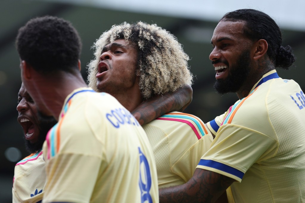 Curaçao plaatst zich voor het WK voetbal in opmerkelijke kwalificatieprestatie Curaçao plaatst zich voor het WK voetbal in opmerkelijke kwalificatieprestatie (Photo by: ocregister.com)