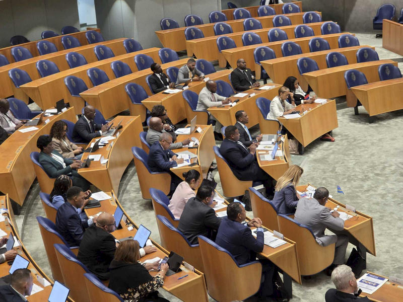 Curaçaos parlement pleit voor gelijkwaardigheid binnen het Koninkrijk (Picture by: extra.cw)