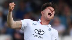 Debutant Sonny Baker schittert voor Engeland in tweede Test tegen Nieuw-Zeeland Debutant Sonny Baker schittert voor Engeland in tweede Test tegen Nieuw-Zeeland (Picture by: ichef.bbci.co.uk)
