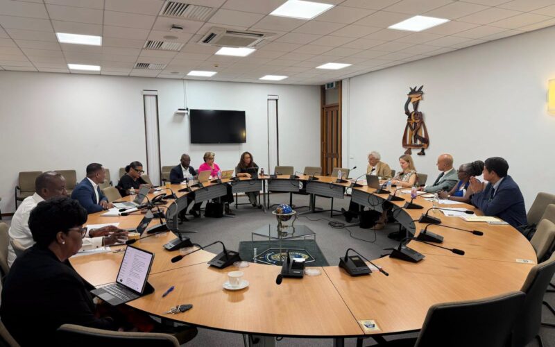 Deskundigengroep bezoekt Curaçao om democratisch tekort Koninkrijk te bespreken (Picture by: paradisefm.cw)
