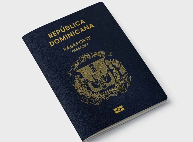 Dominicanen in buitenland krijgen nieuw paspoort met overlijdensverzekering tot $9.000 (Picture by: 721news.com)