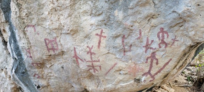 Duidelijkheid op komst over schilderingen in Fontein na onderzoek (Picture by: extraboneiru.com)