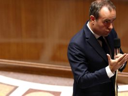 Franse regering kondigt nieuwe maatregelen aan voor betere kinderbescherming (Picture by: s.france24.com)