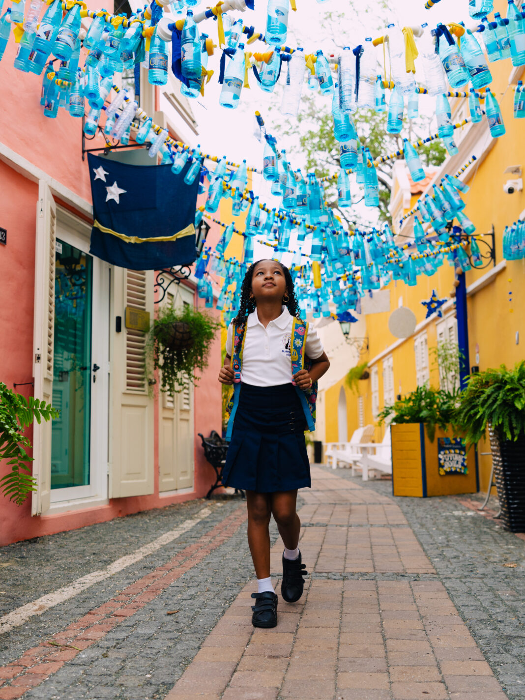 Future Goals-studenten vieren Curaçao's WK-deelname met duurzame straatkunst (Picture by: extra.cw)