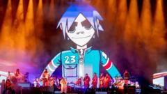 Gorillaz viert 29-jarig jubileum met spectaculair stadionoptreden in Londen Gorillaz viert 29-jarig jubileum met spectaculair stadionoptreden in Londen (Picture by: ichef.bbci.co.uk)